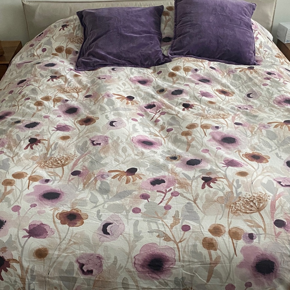 Ikea Queen Floral Duvet Set with 2x pillow covers
